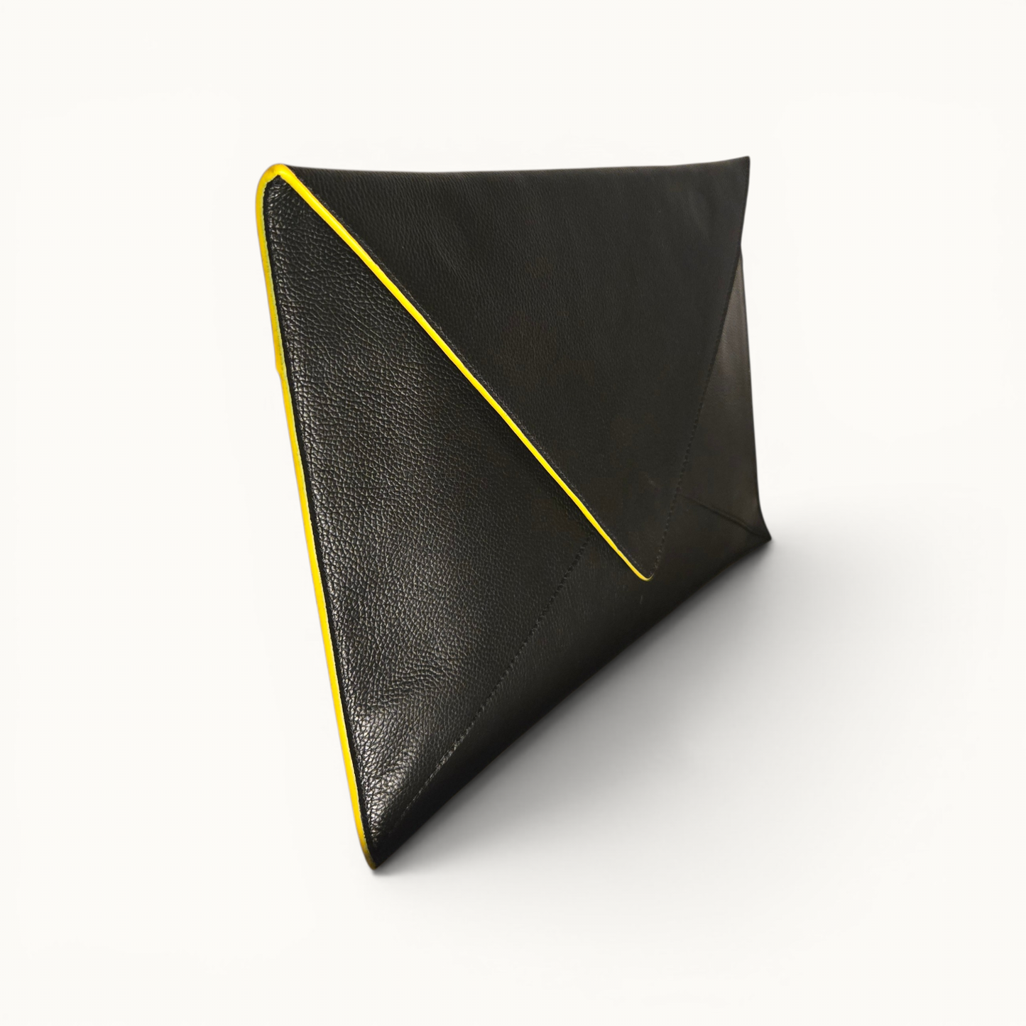 noir-jaune-side